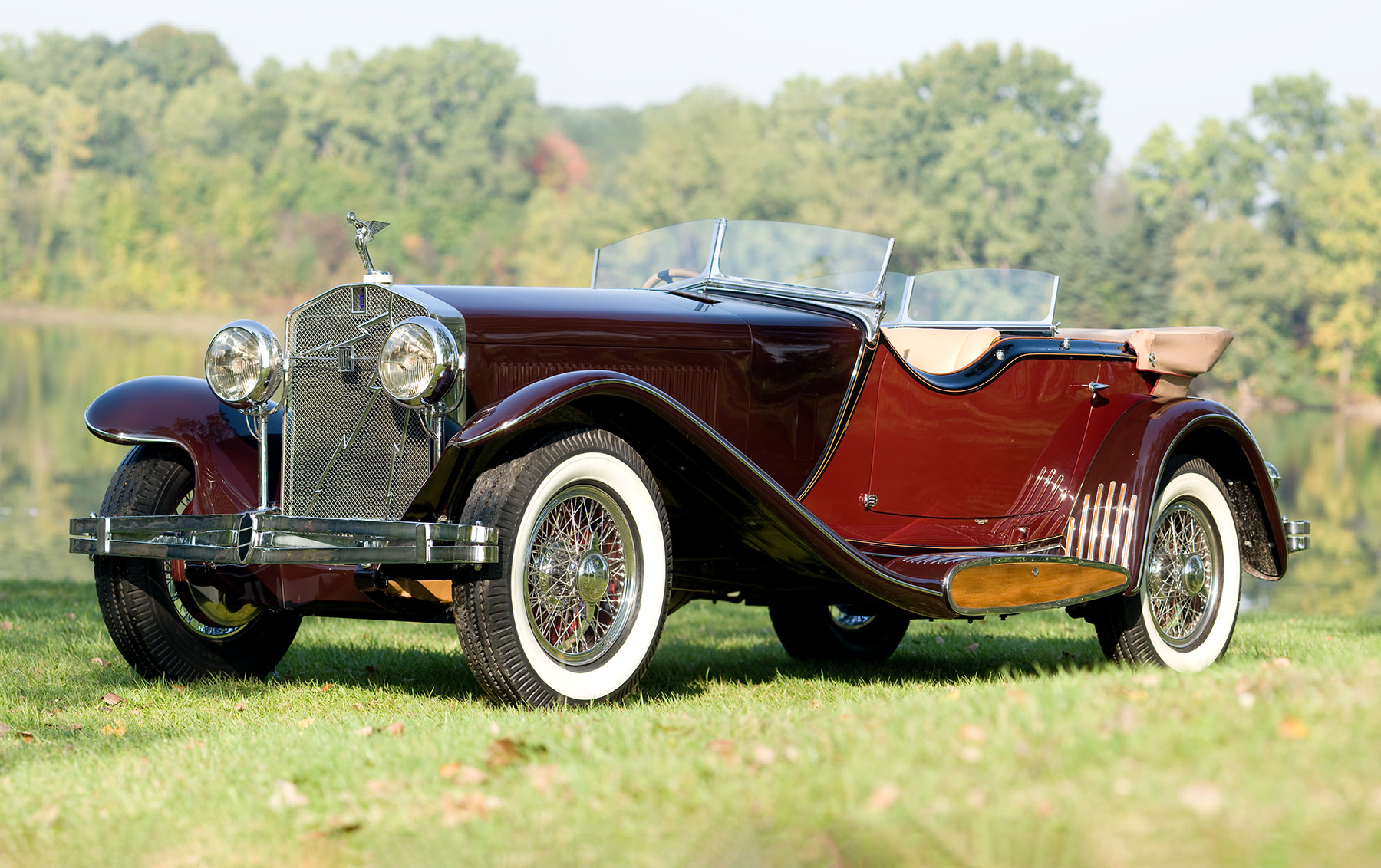 New edit of a 1933 Isotta Fraschini Tipo 8A Dual Cowl Spor